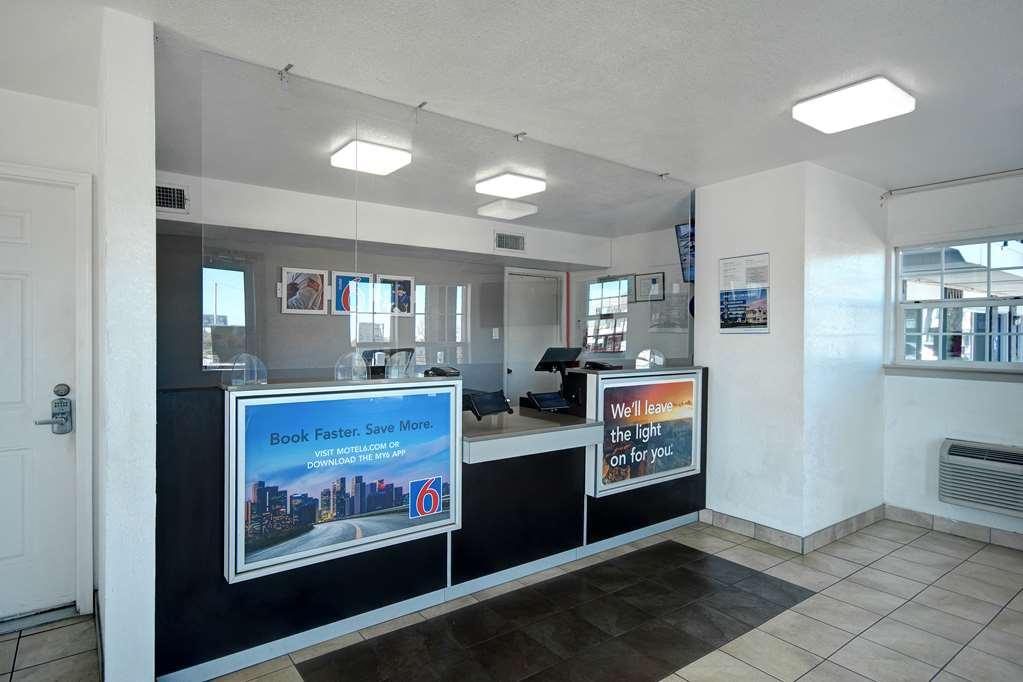 Motel 6 Fort Worth - Northside Wnętrze zdjęcie